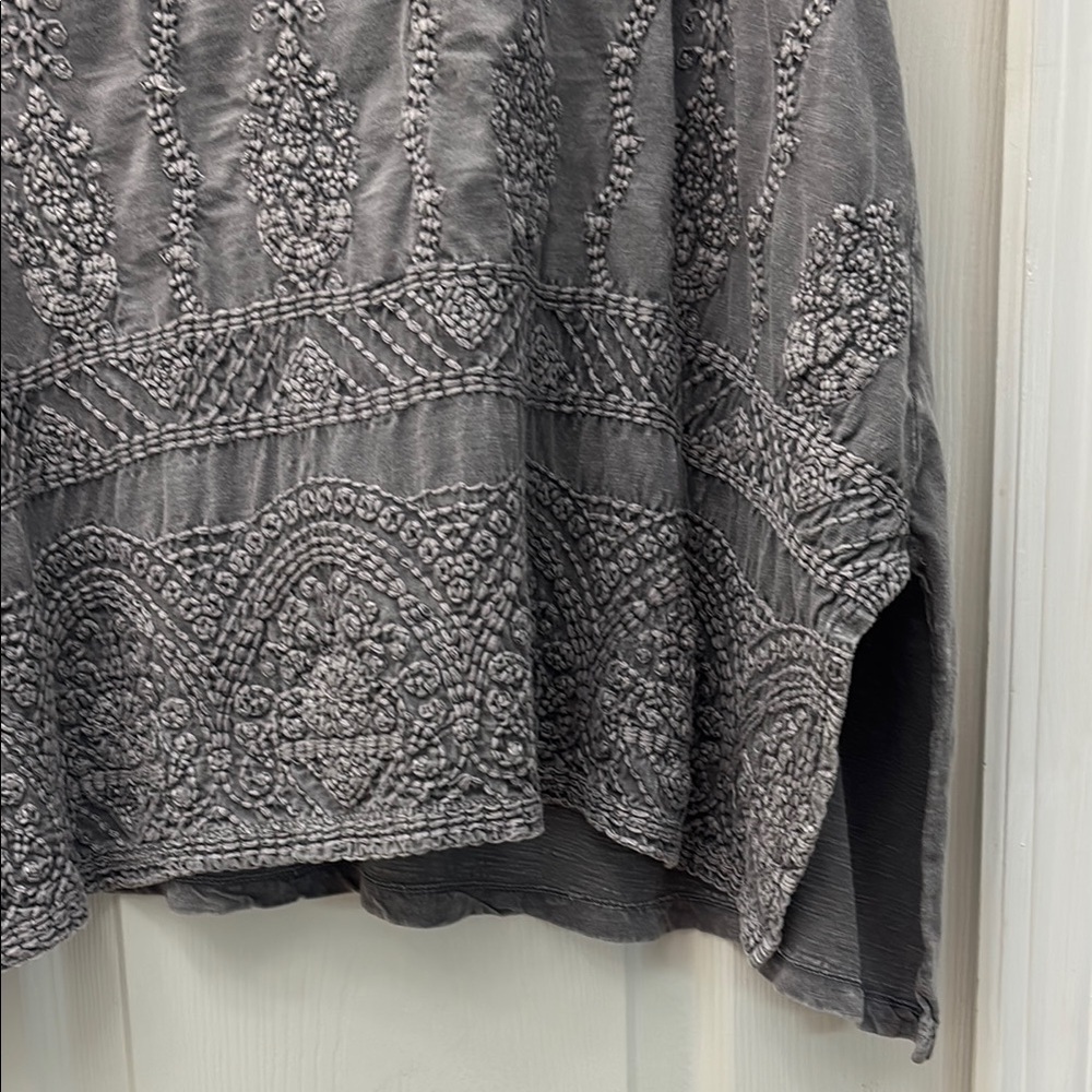 Gray Boho Embellished Blouse - Picture 5 of 6